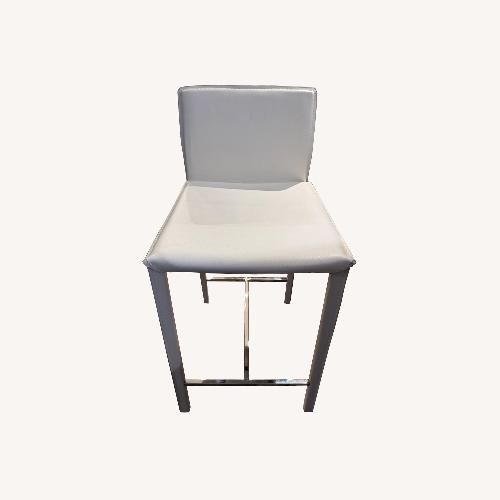 Used White Bar Stools for sale on AptDeco