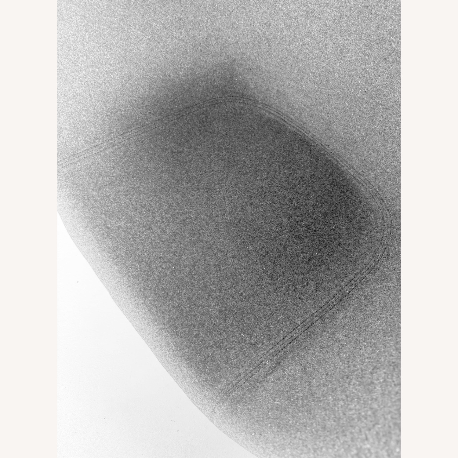 Egg Chair by Arne Jacobsen for Fritz Hansen - image-4