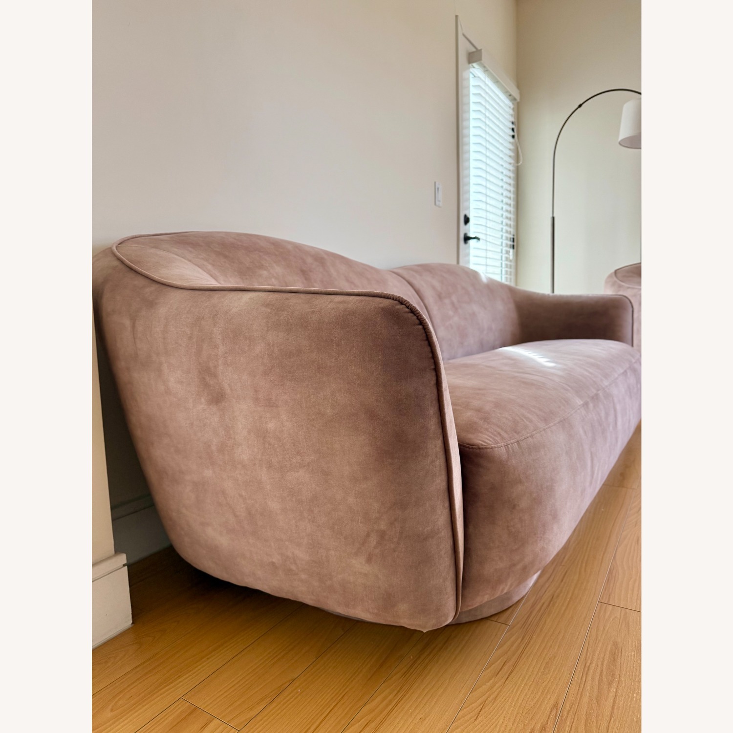 Modern Sofa Sitting Set - image-3