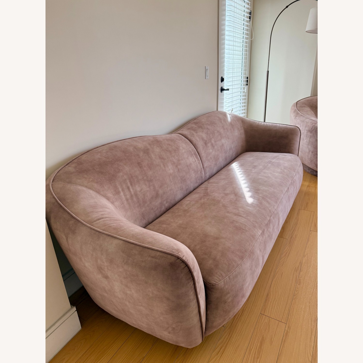 Modern Sofa Sitting Set - image-2