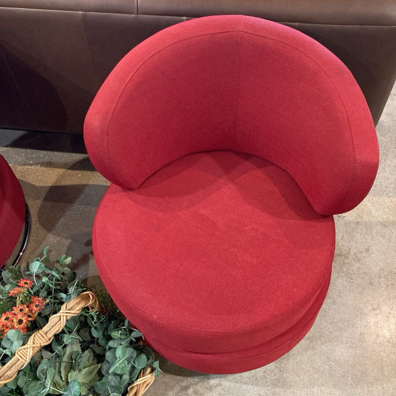 Modern Fabric Swivel Lounge Chair - image-3