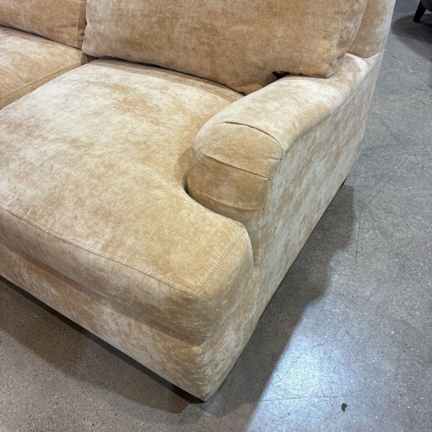 Ellis Home Furnishings Chenille Loveseat - image-4