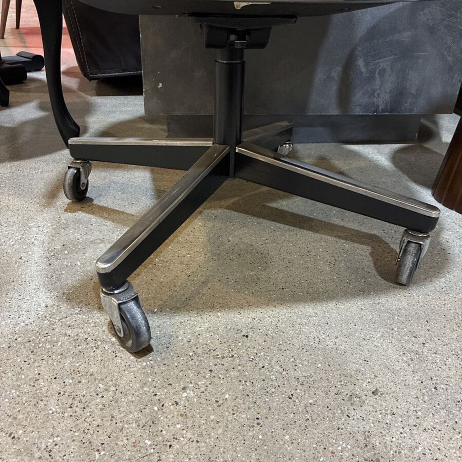 Knoll Charles Pollock Leather Office Chair - image-9