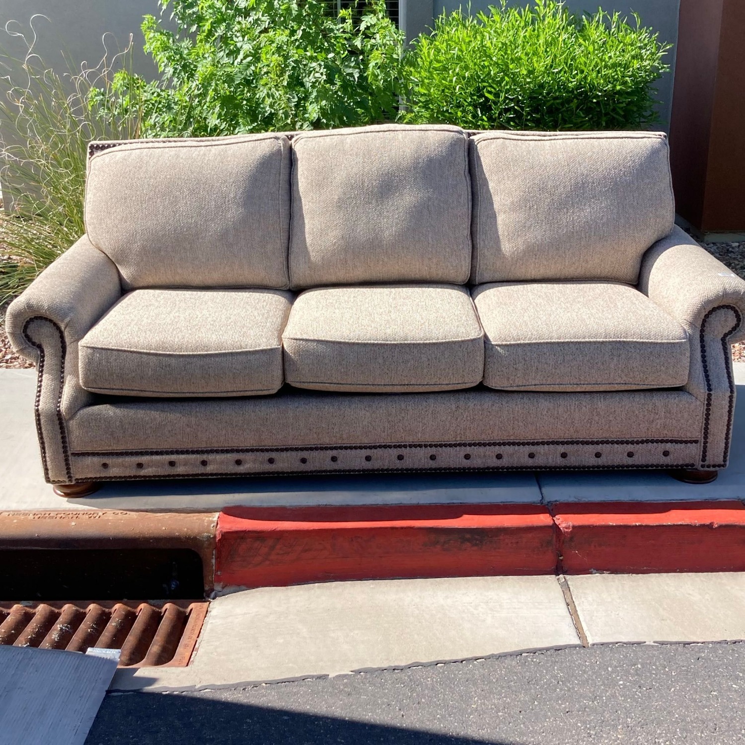 Mayo 2900F SERIES Gray Upholstered 3-seat Sofa - image-0