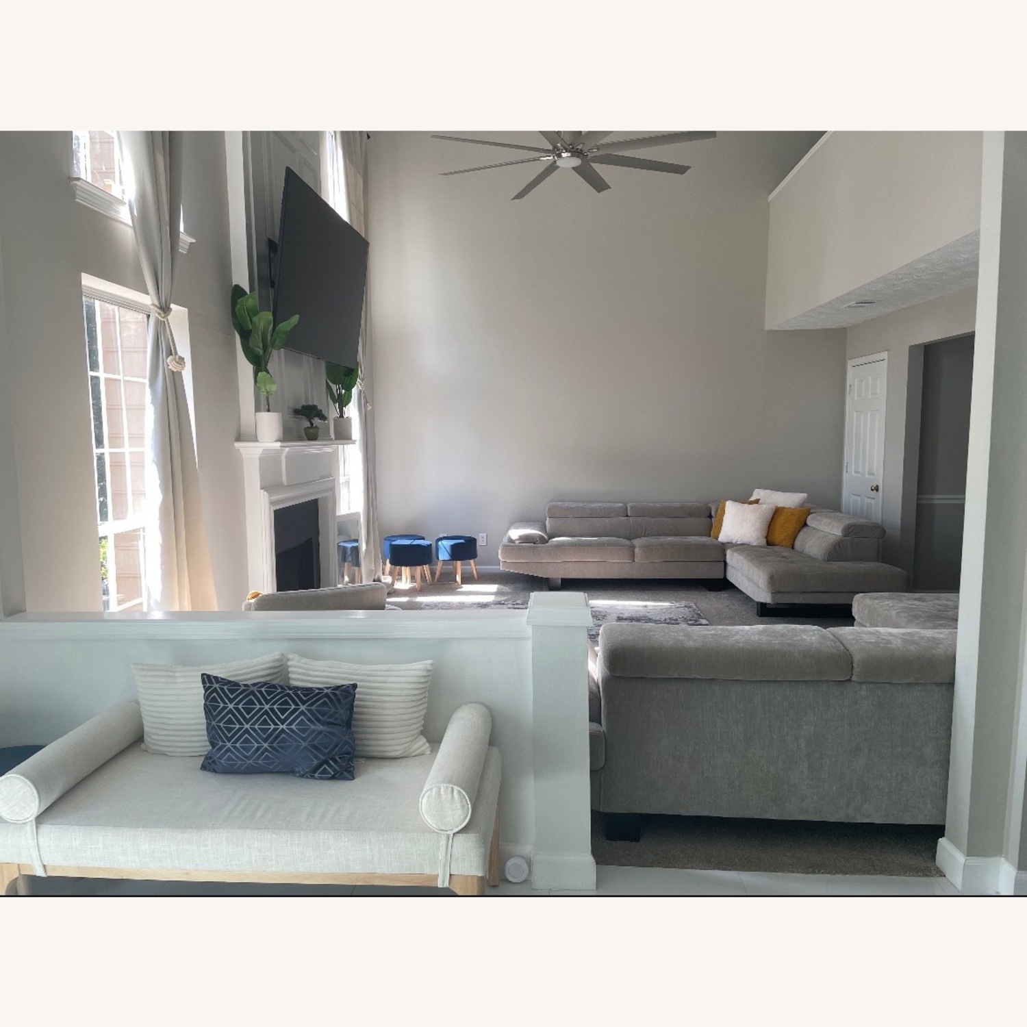 Rooms To Go Northside 2 Piece Sectional - image-3