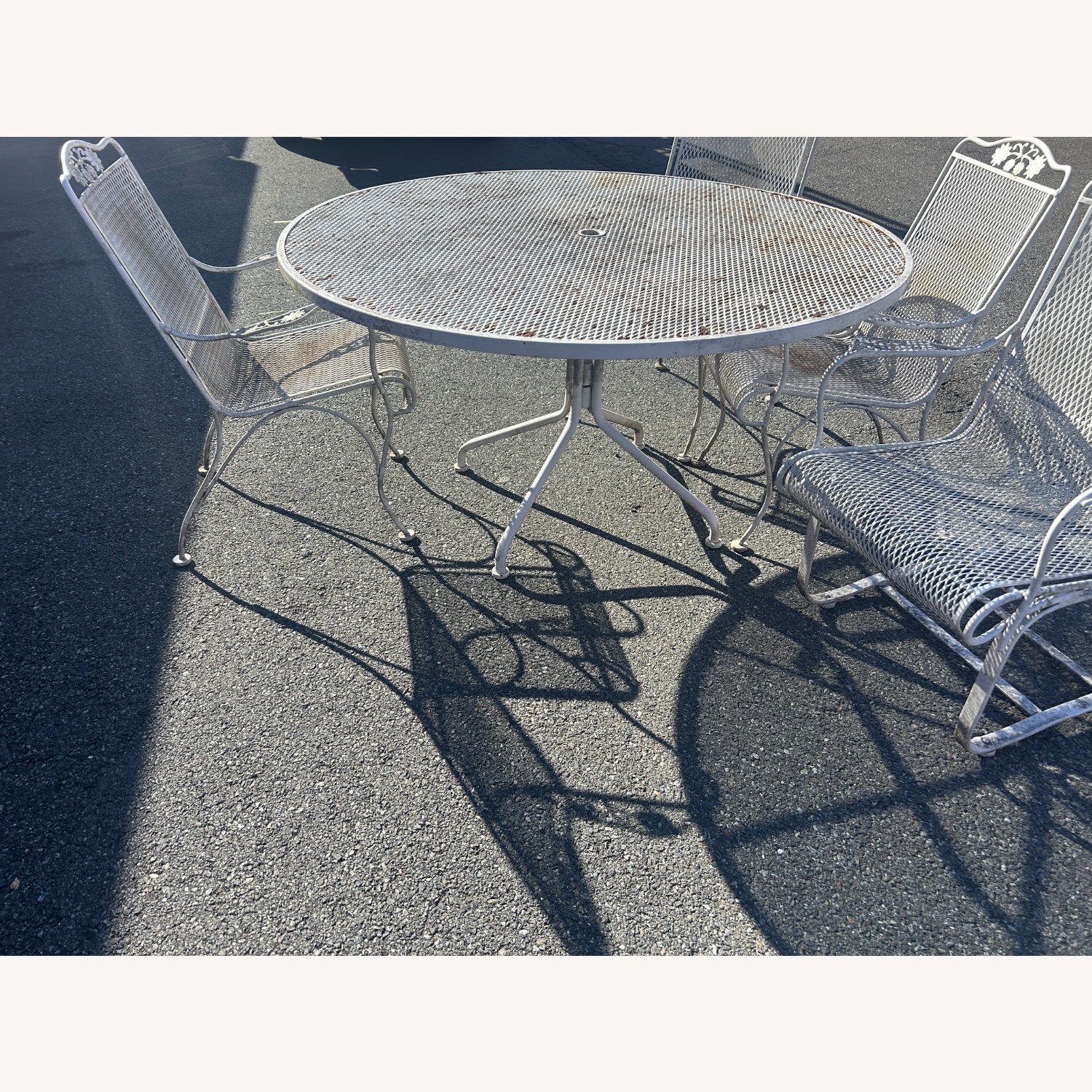 Vintage Woodard Patio Table & 6 Chairs - image-3