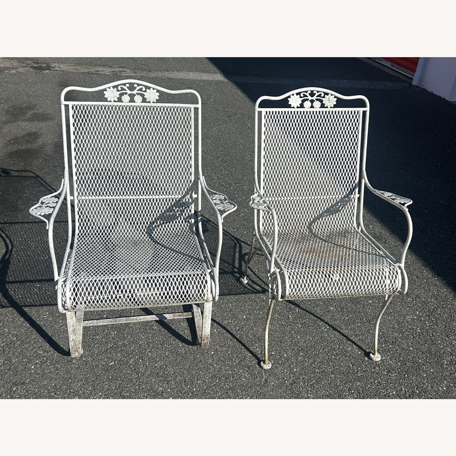 Vintage Woodard Patio Table & 6 Chairs - image-5