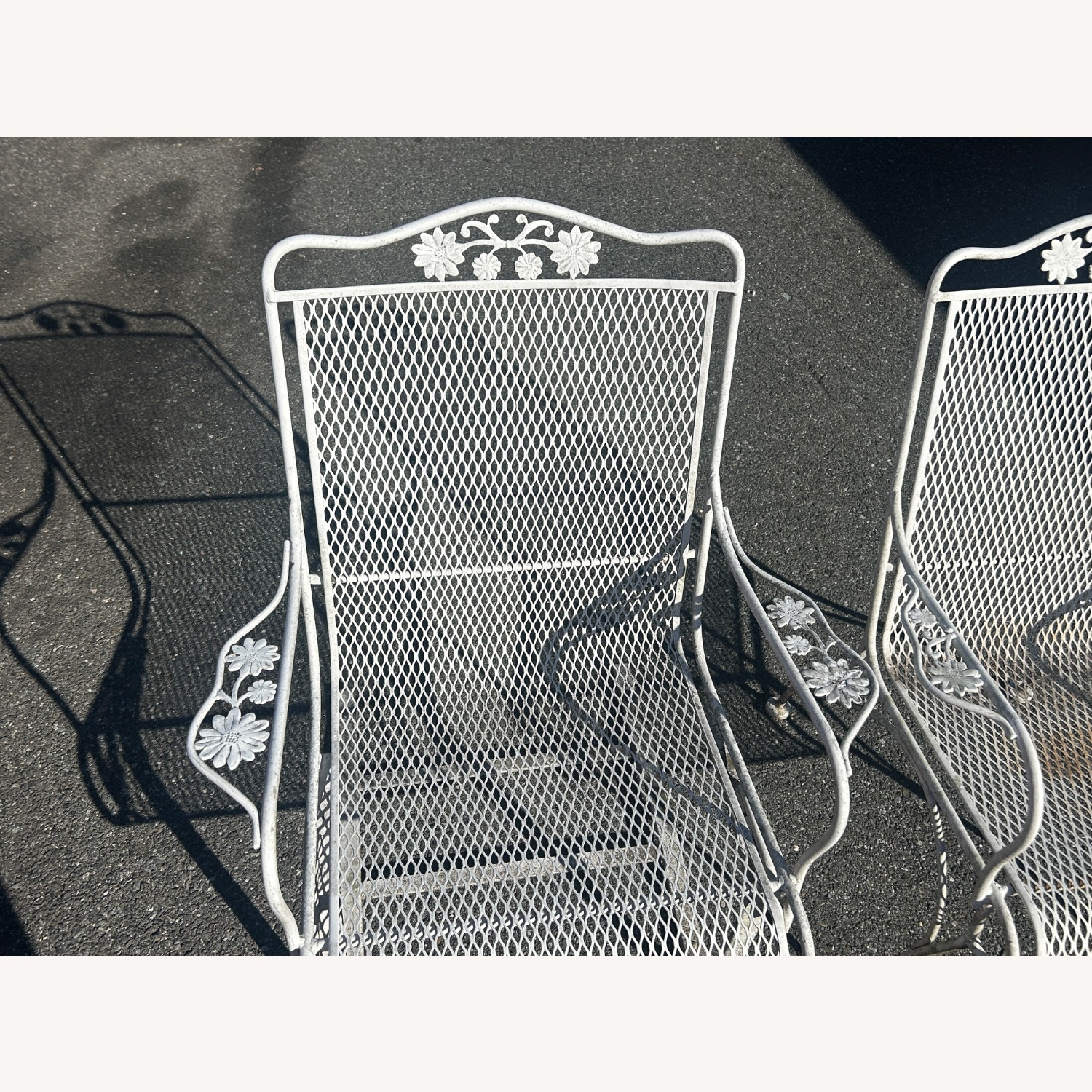 Vintage Woodard Patio Table & 6 Chairs - image-6