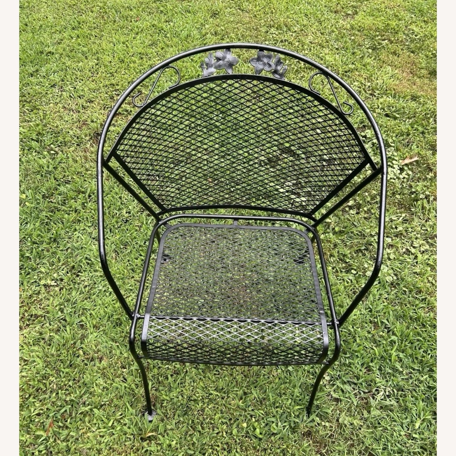 Vintage Woodard Table & 4 Chairs  - image-4