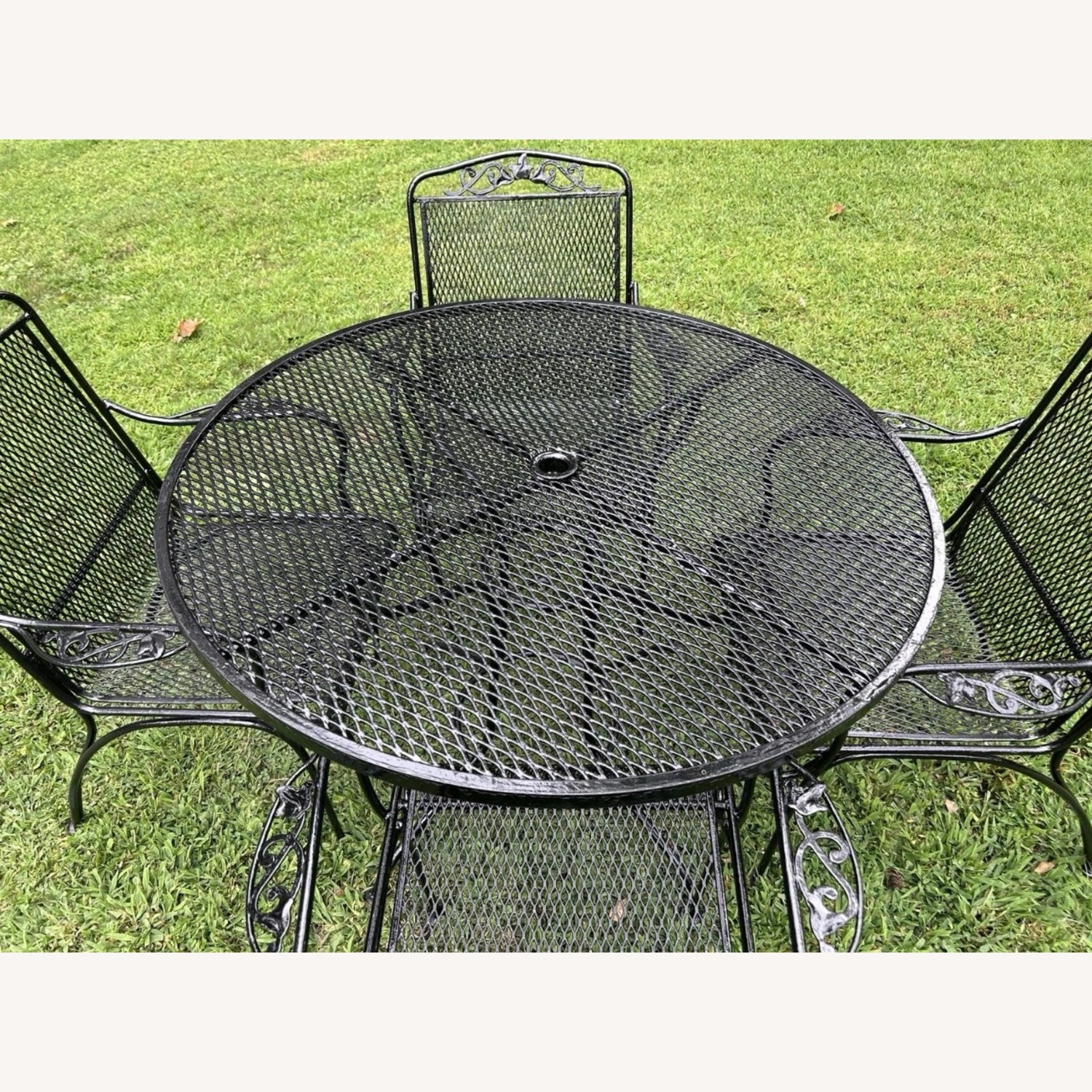 Vintage Woodard Table & 4 Decorative Chairs - image-3