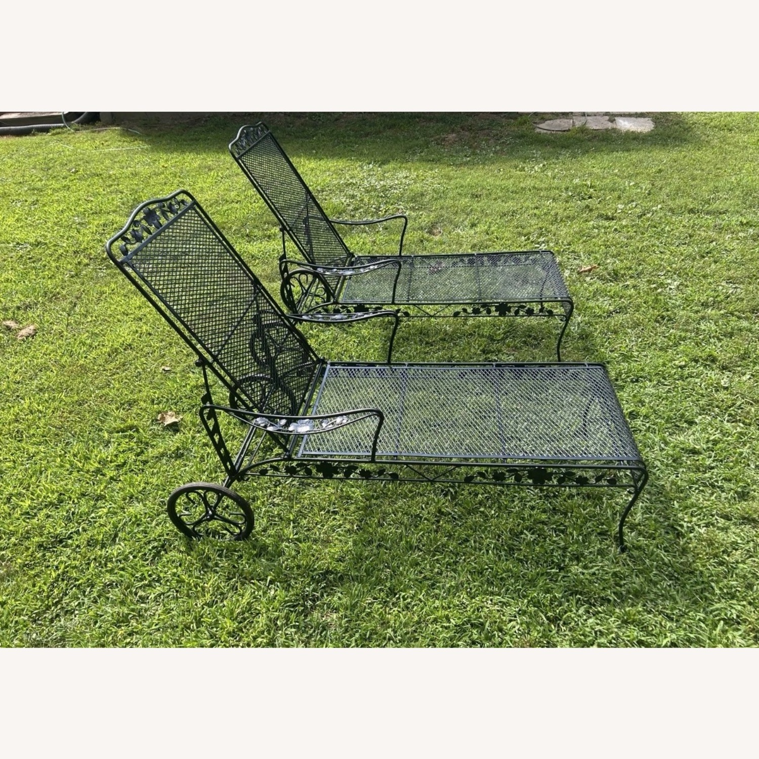 Vintage Pair Of Woodard Loungers - image-2