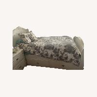 White Wooden Twin Bed