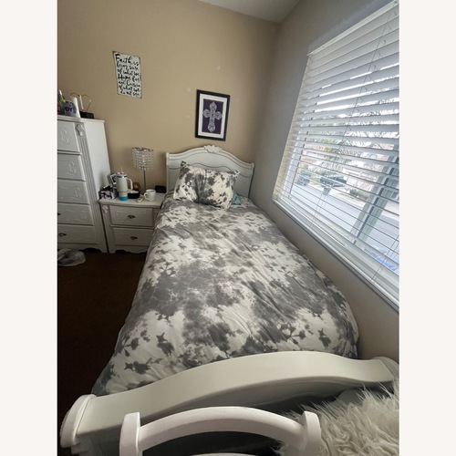 Used White Wooden Twin Bed for sale on AptDeco