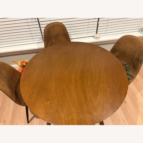 Used Table and Chair Set for sale on AptDeco