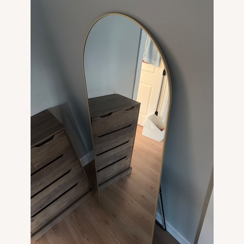 Used Contemporary Wall Mirror for sale on AptDeco