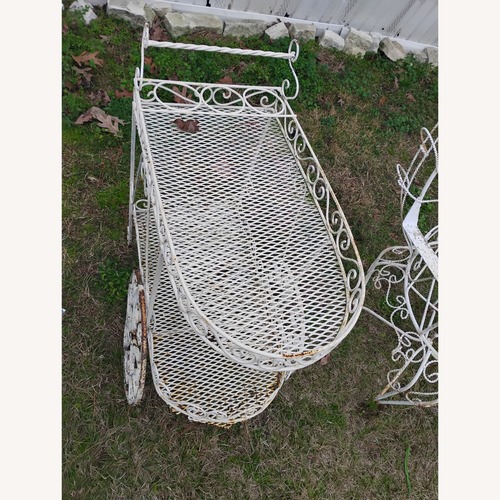 Used Vintage/Antique White Iron Patio Furniture for sale on AptDeco