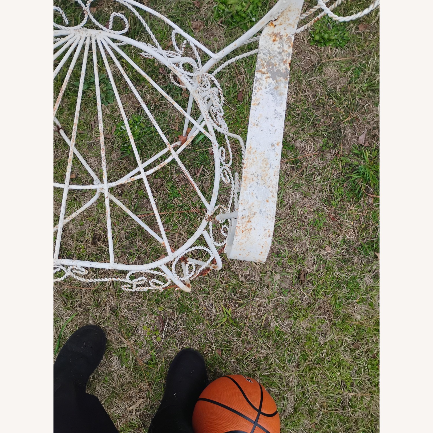 Vintage/Antique White Iron Patio Furniture - image-5