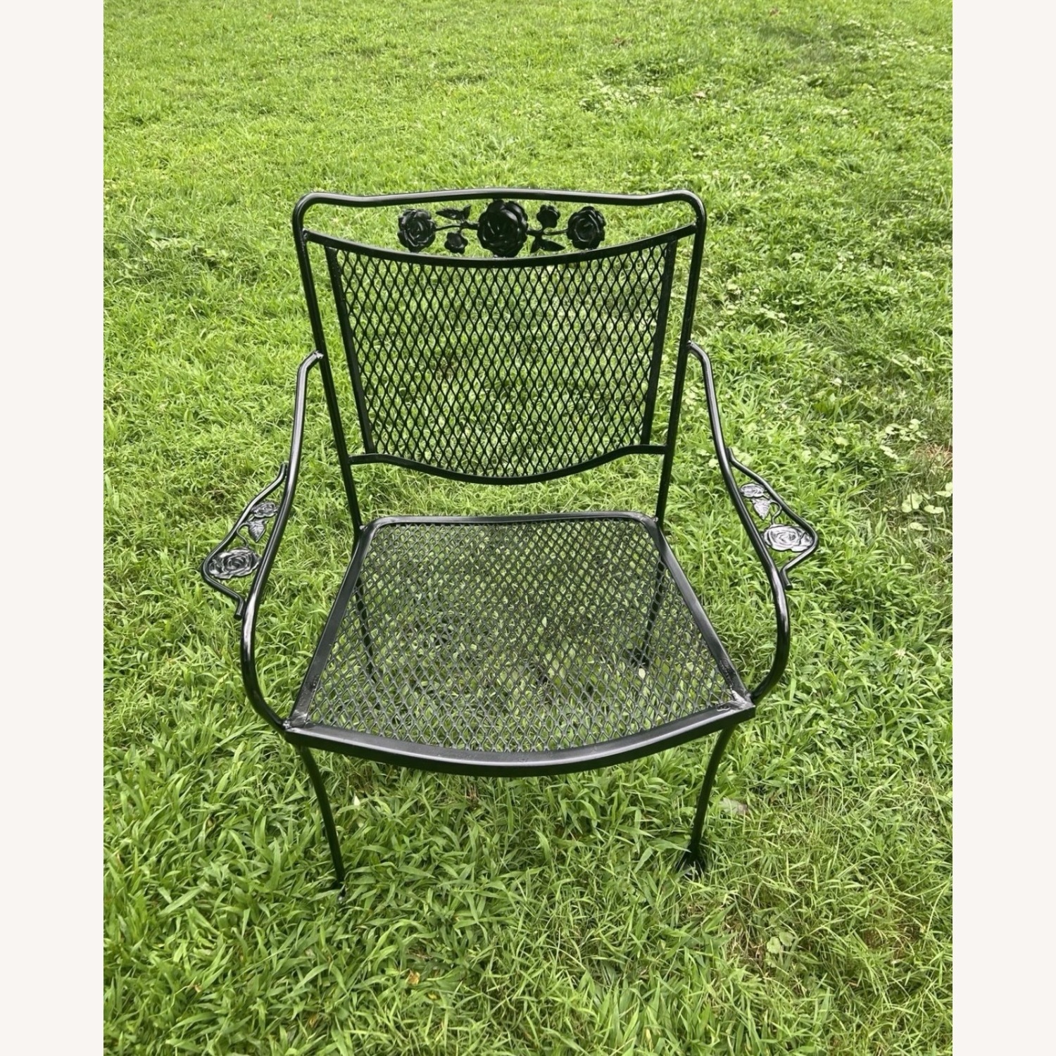 Beautiful Vintage Woodard Table And 4 Chairs  - image-4