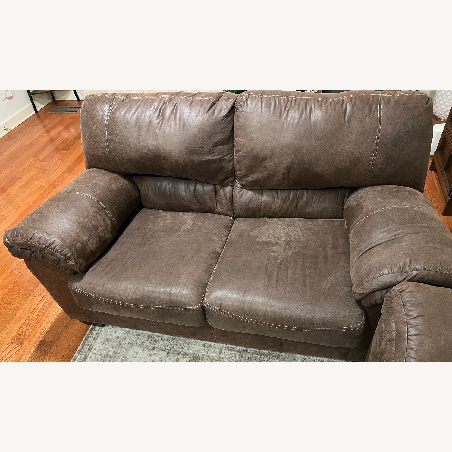 Ashley WillowBend Loveseat - image-4