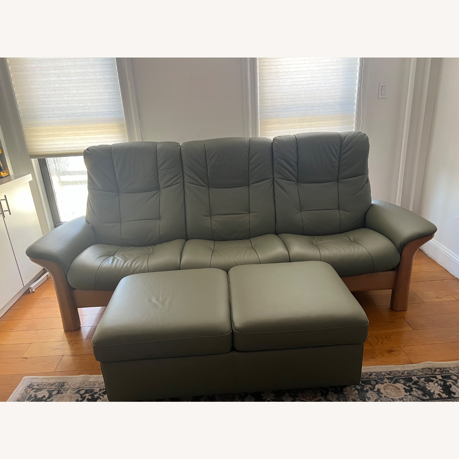 Stressless Buckingham 3 Seat Sofa - image-3