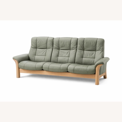 Used Stressless Buckingham 3 Seat Sofa for sale on AptDeco