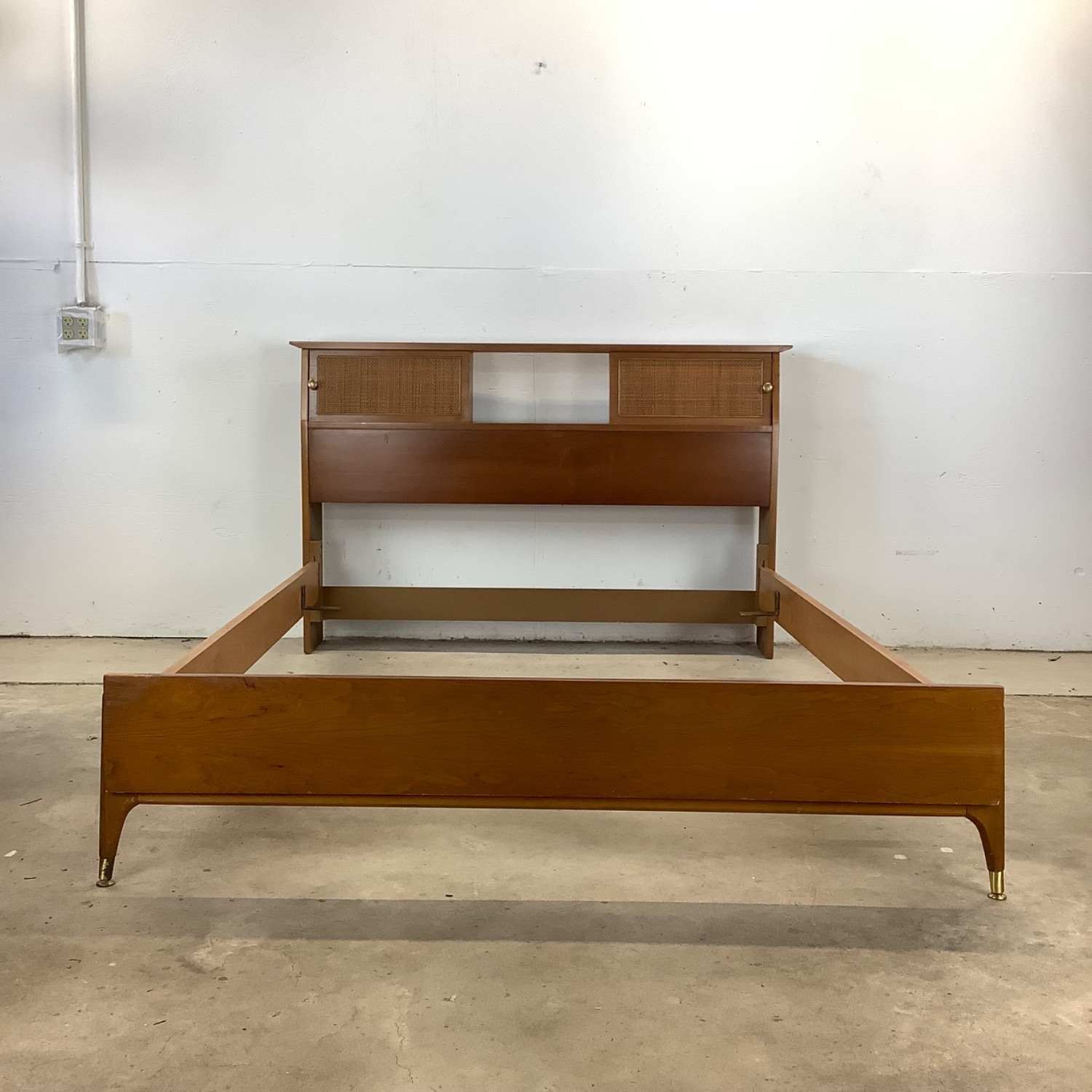 Vintage Mid-Century Modern Bed Frame- Full - image-17