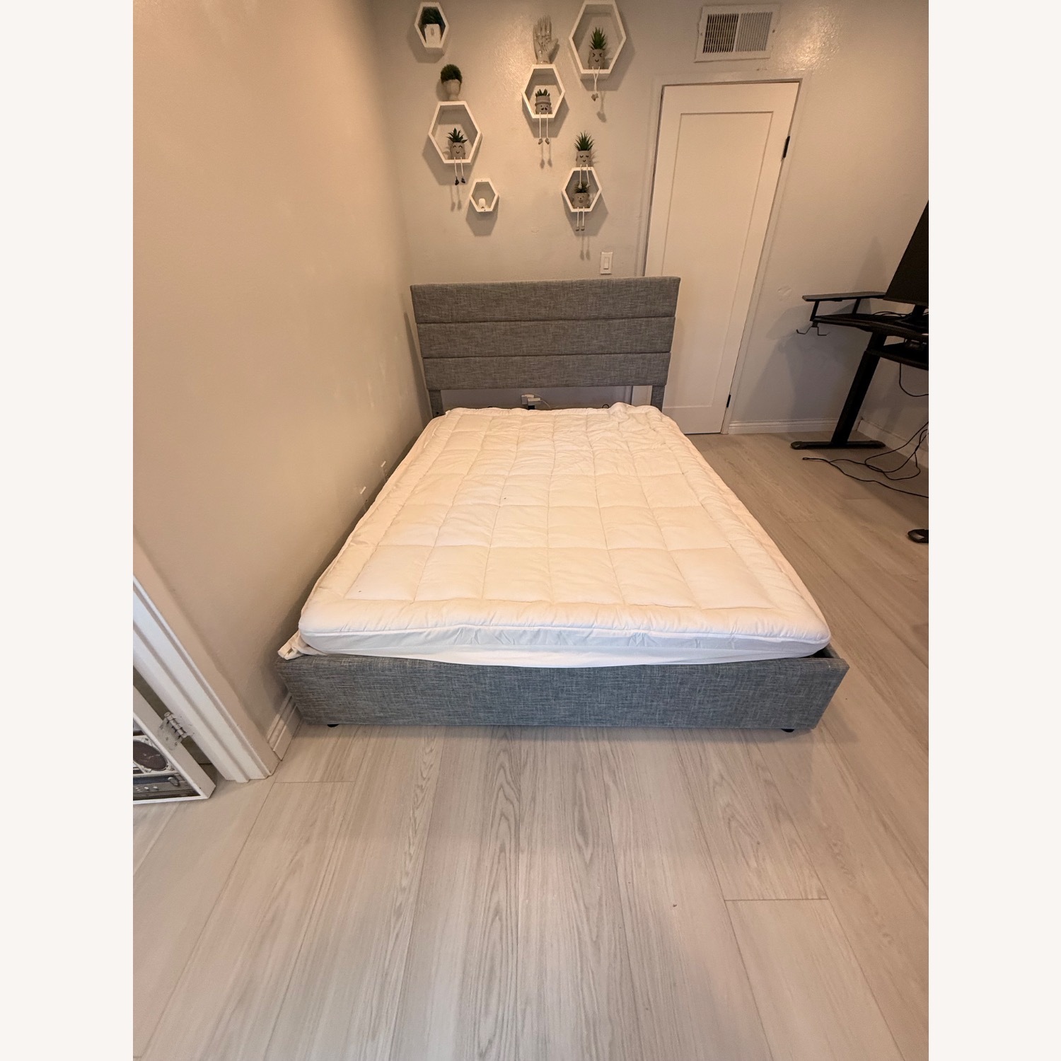 Wayfair Braya Hydraulic Lift Up Storage Upholstered Platform Bed - image-1