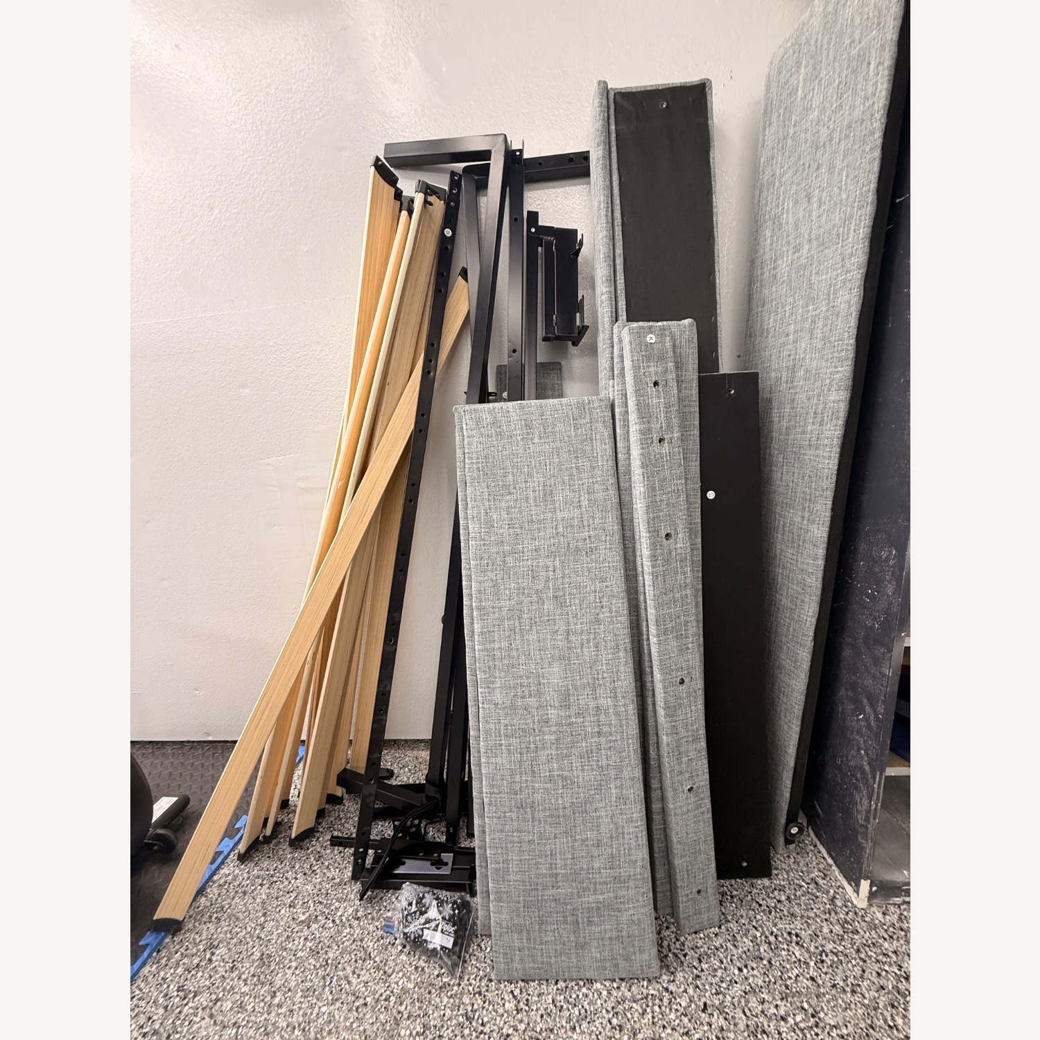 Wayfair Braya Hydraulic Lift Up Storage Upholstered Platform Bed - image-3