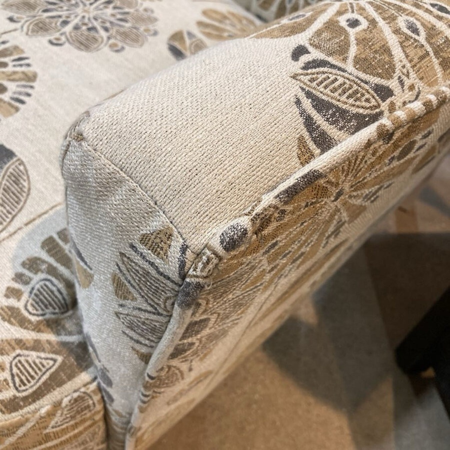 Floral Pattern Upholstered Accent Chair - image-7