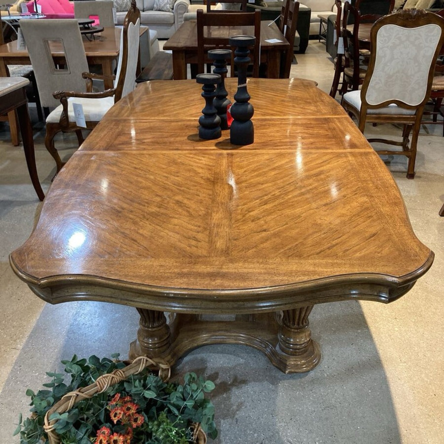 Traditional Solid Wood W Leaf Dining Table - image-2