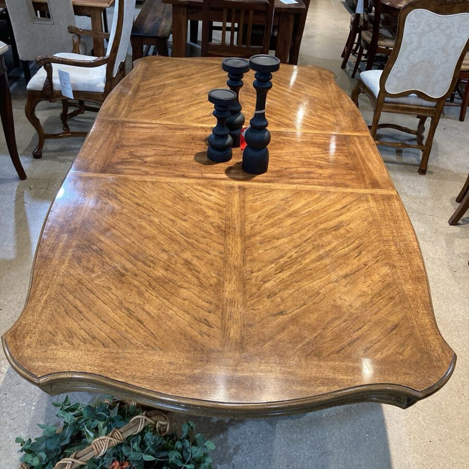 Traditional Solid Wood W Leaf Dining Table - image-3