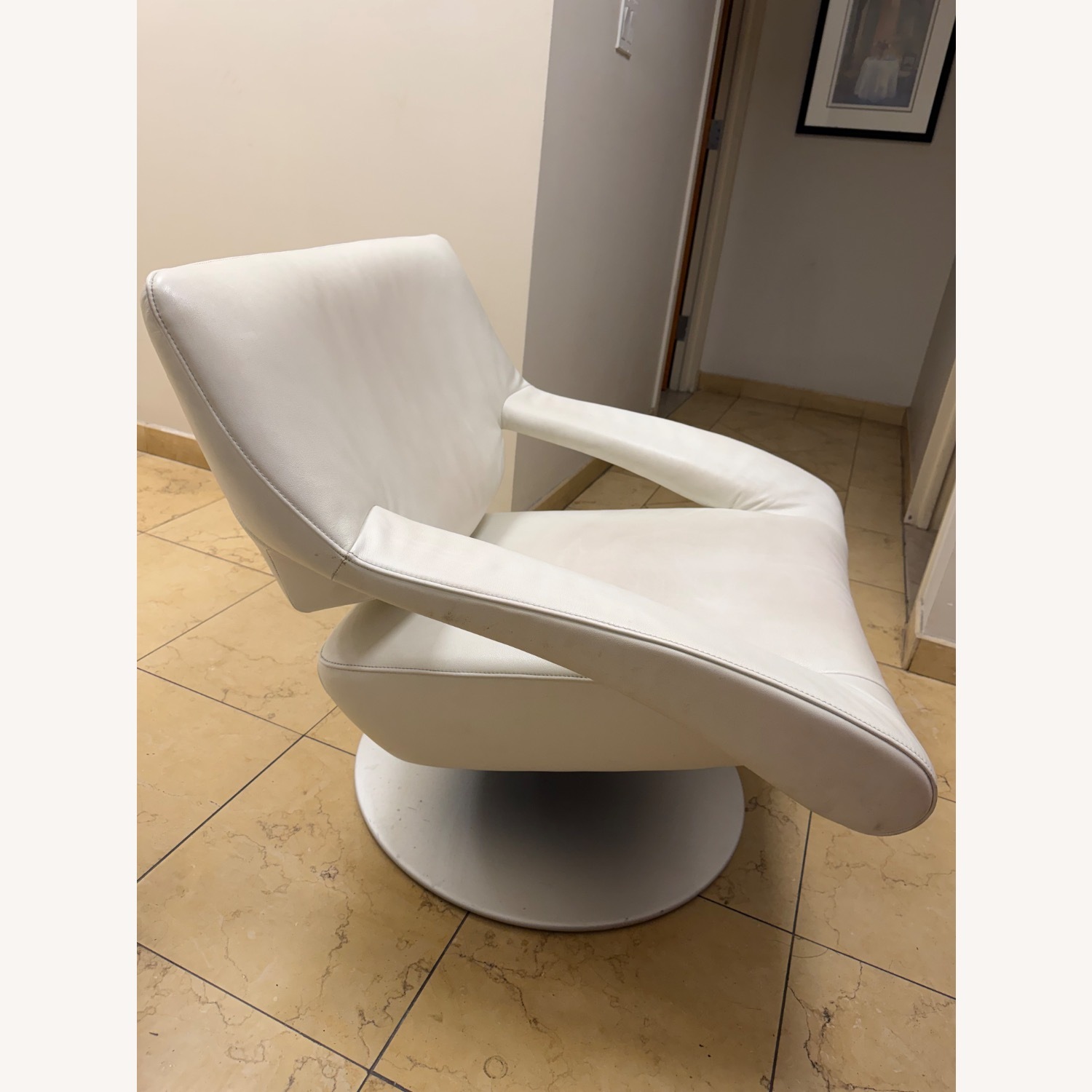 De Sede DS-255 White Leather Armchair - image-3