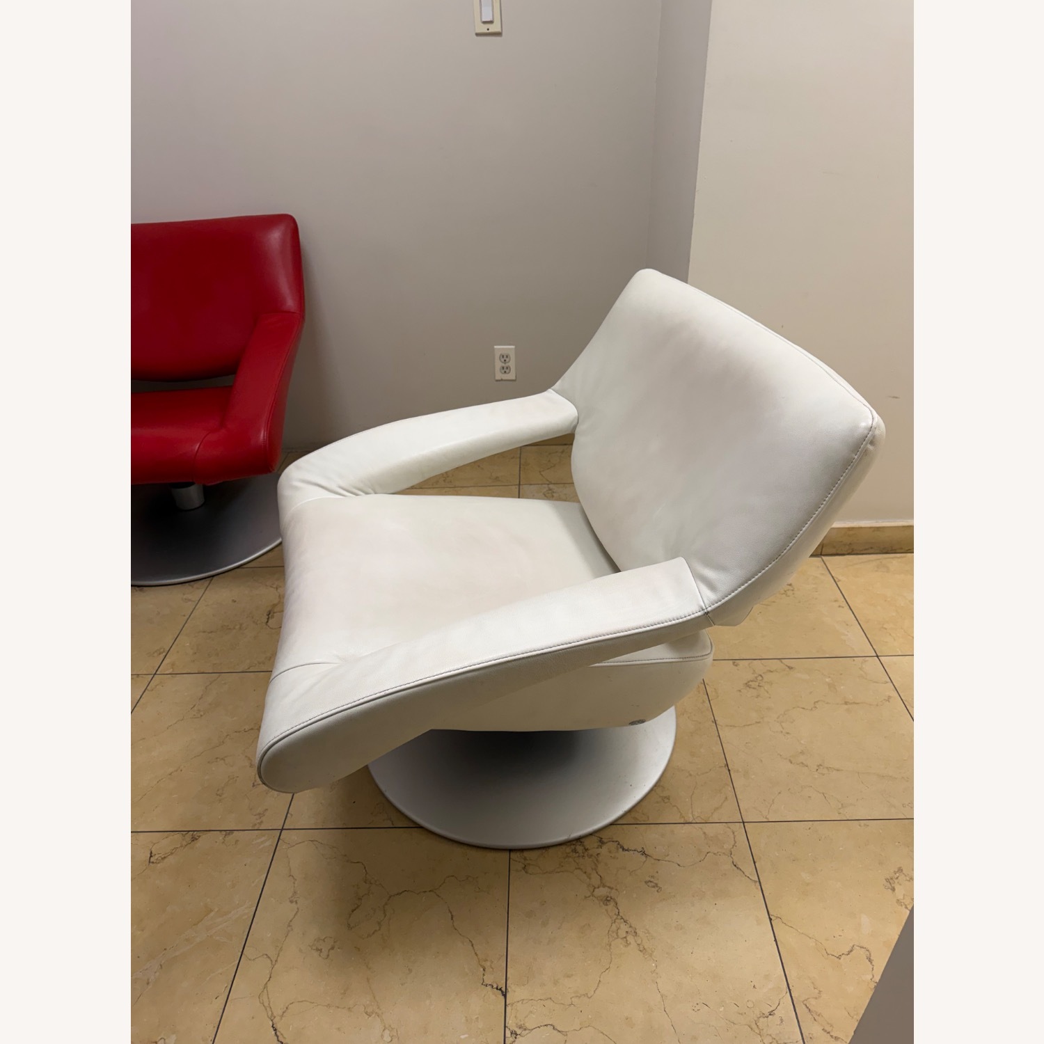 De Sede DS-255 White Leather Armchair - image-2