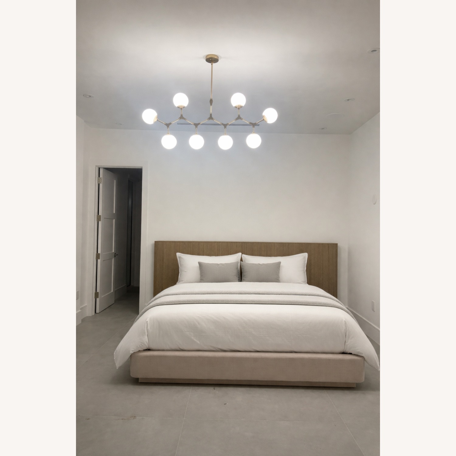 Oxford Bed Greige Oak - image-1