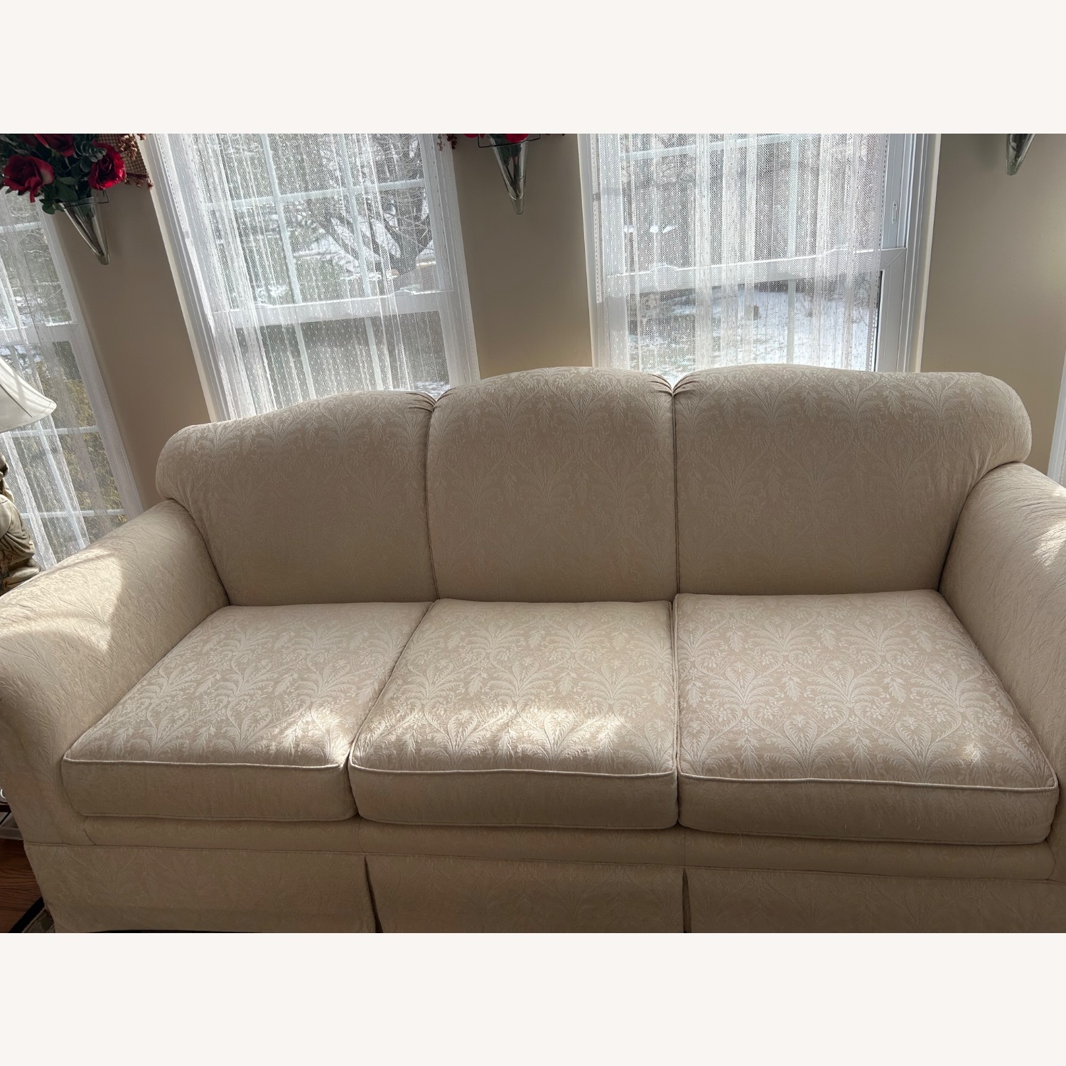 Sherrill Furniture White 3+ Seater Sofa - image-12