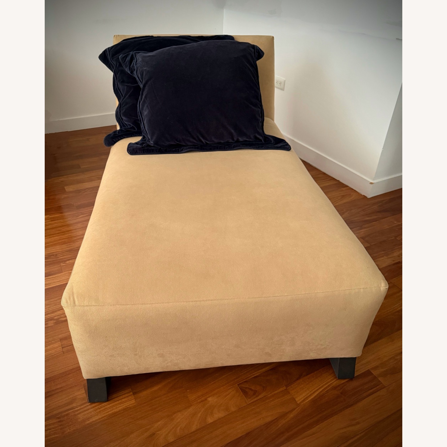 Velvet Chaise Lounge – Fawn Color - image-1