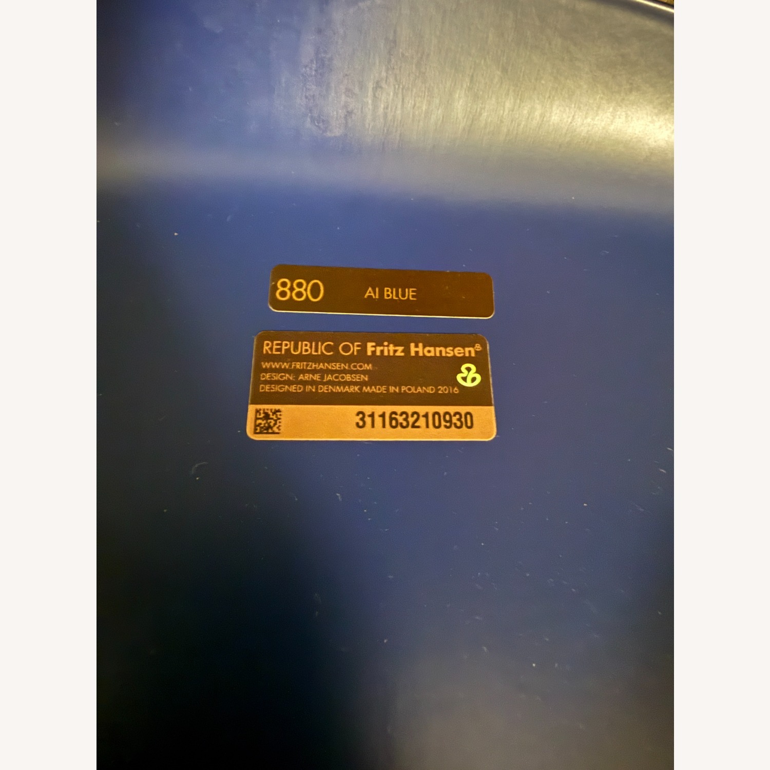 Fritz Hansen Series 7 Chair by Arne Jacobsen - image-3