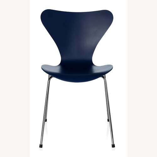 Used Fritz Hansen Series 7 Chair by Arne Jacobsen for sale on AptDeco