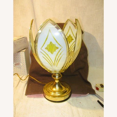 Used Vintage/Antique Finds Brass Table Lamp for sale on AptDeco