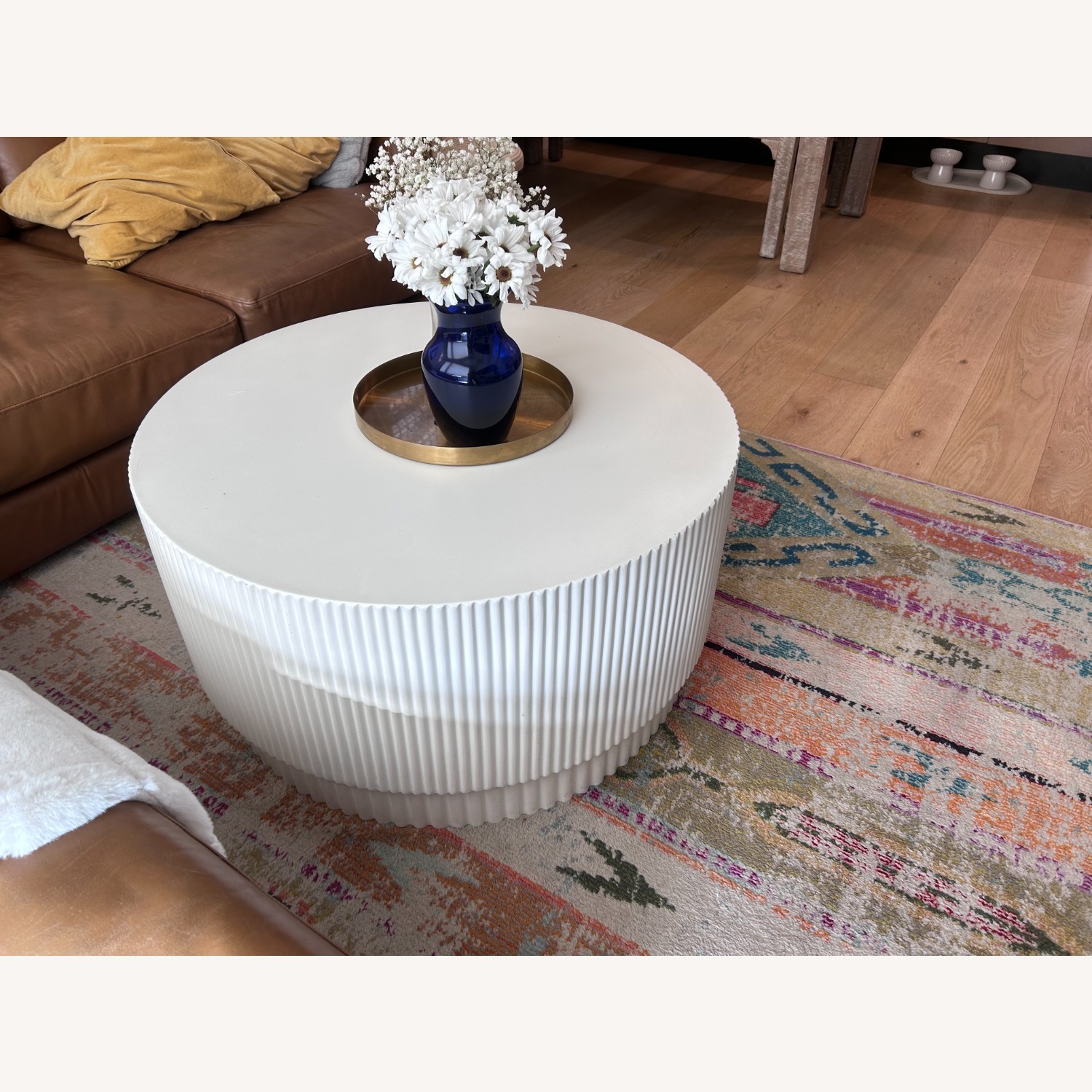  Fluted White 32 Inch Round Coffee Table - image-3