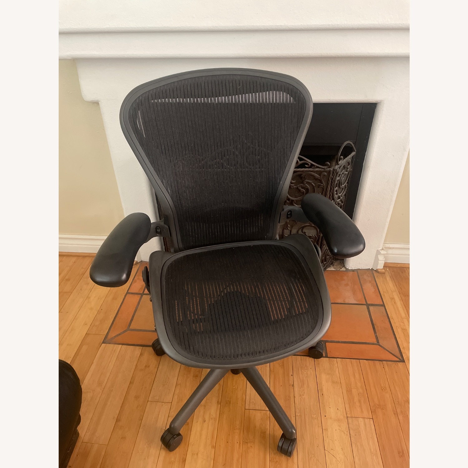 Herman Miller Aeron Ergonomic Chair  - image-1
