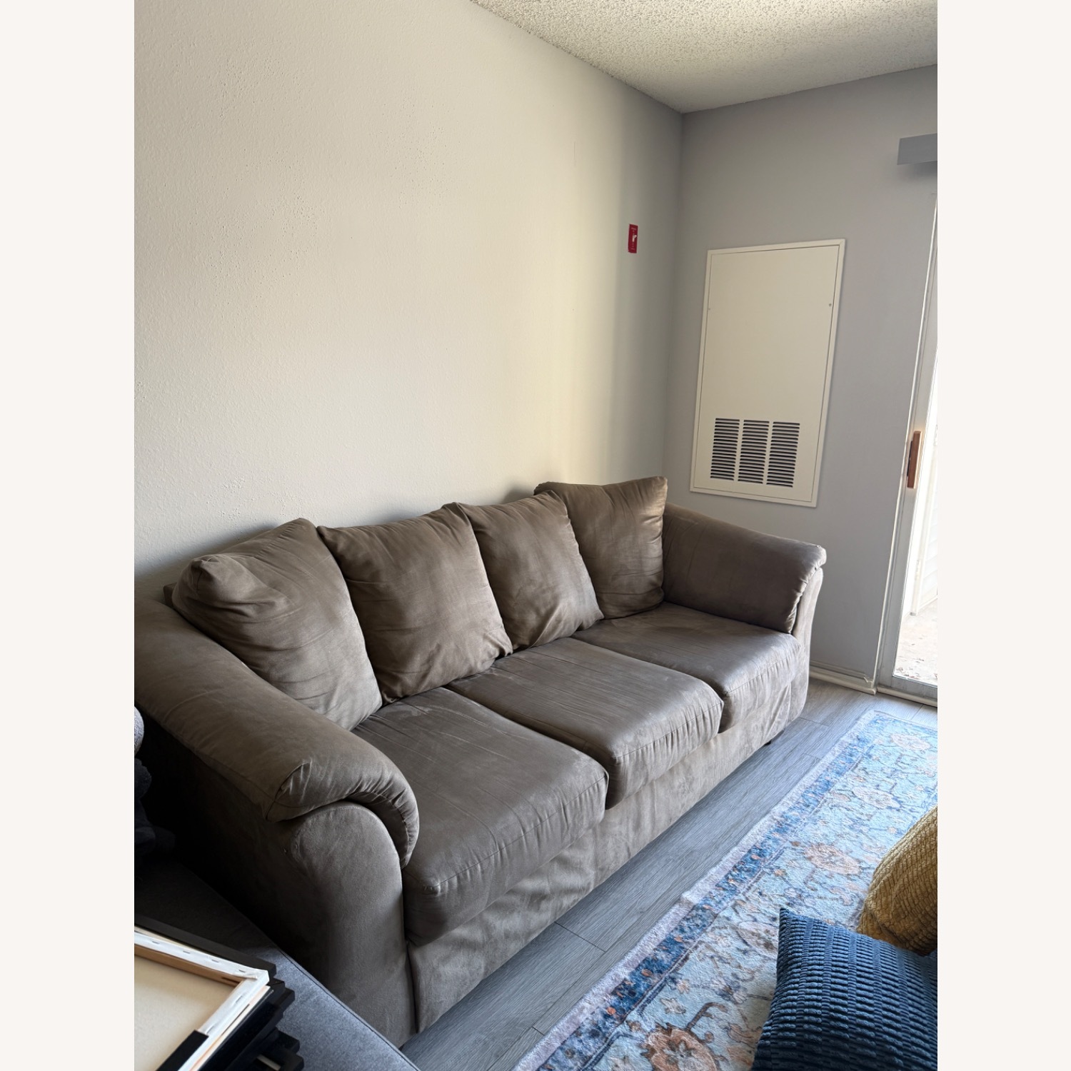 Ashley Furniture Darcy Light Gray 3+ Seater Sofa - image-2