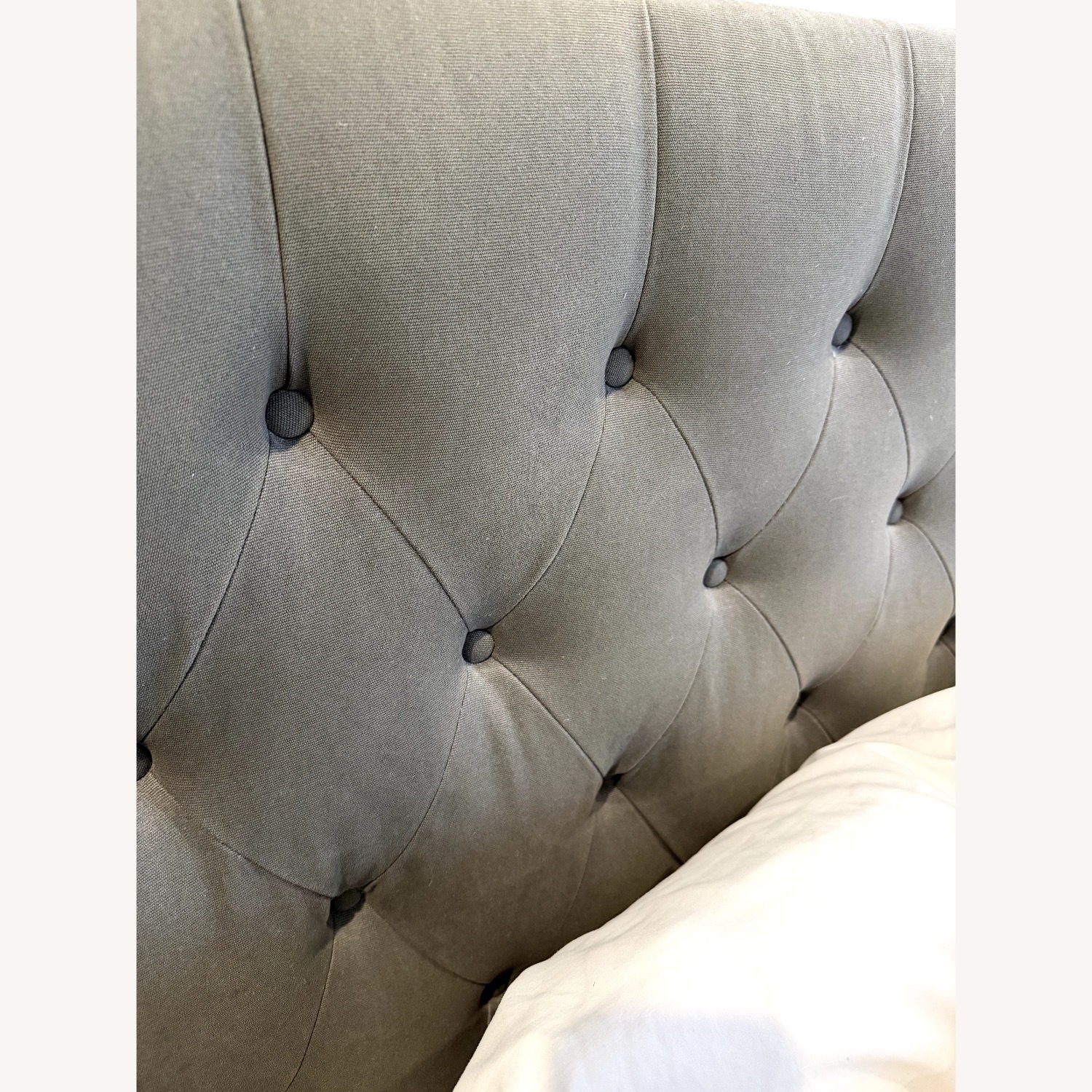 Lawson Fabric Diamond-Tufted Storage Bed - King - image-3