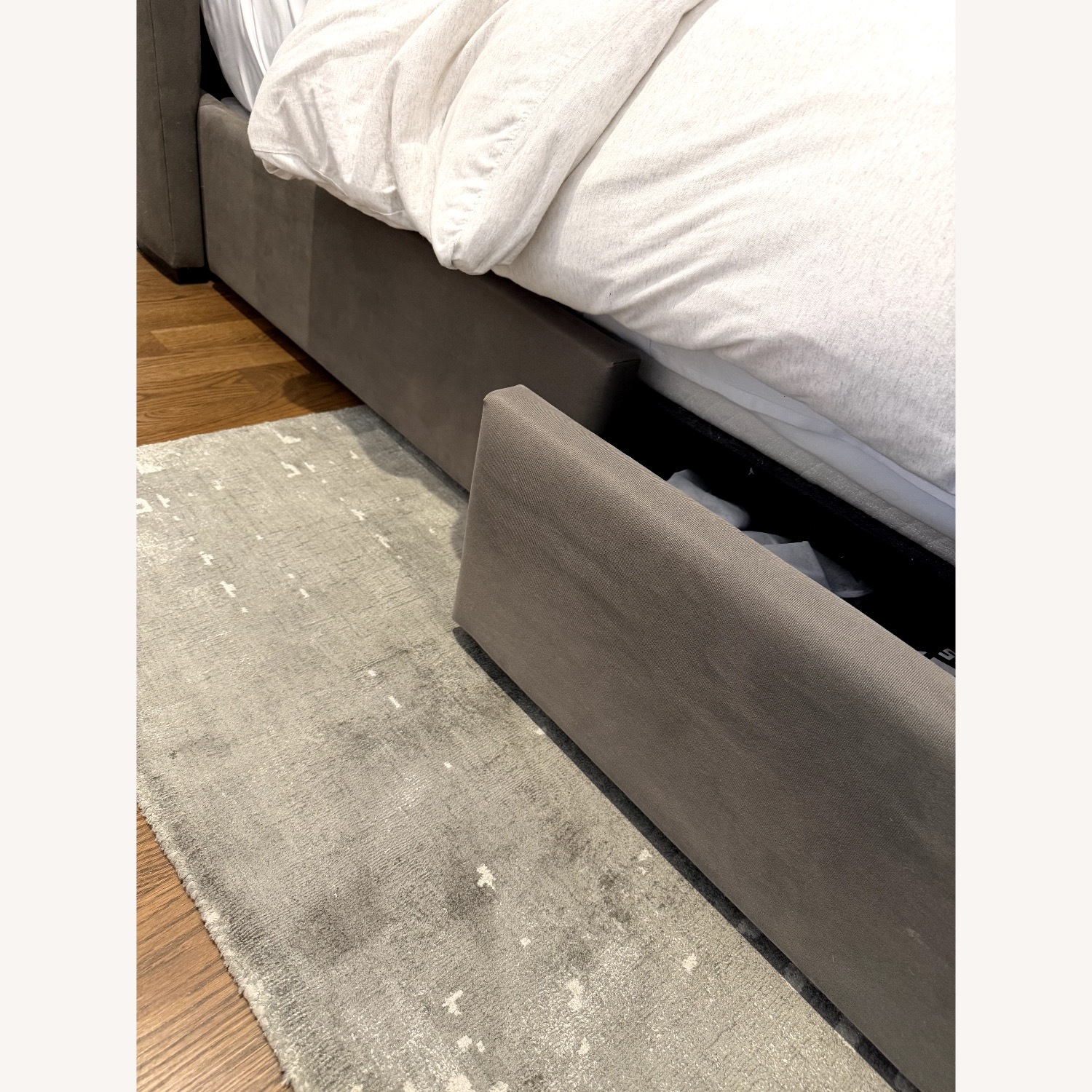 Lawson Fabric Diamond-Tufted Storage Bed - King - image-2