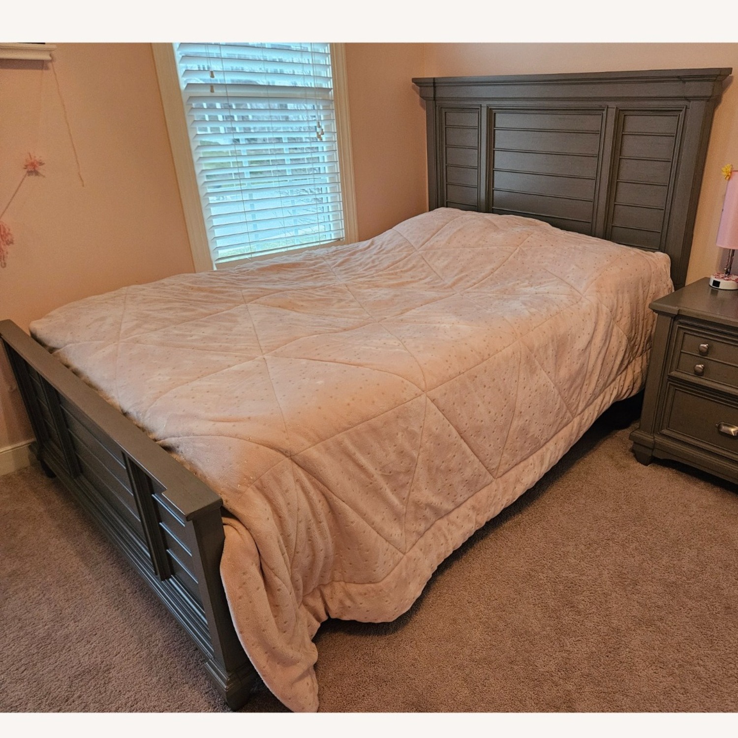 Rooms To Go Kids Full Panel Bed - image-2