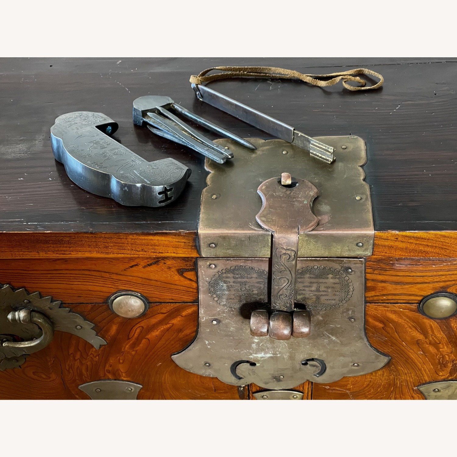 Antique Korean Bandaji Chest Joseon Dynasty - image-4