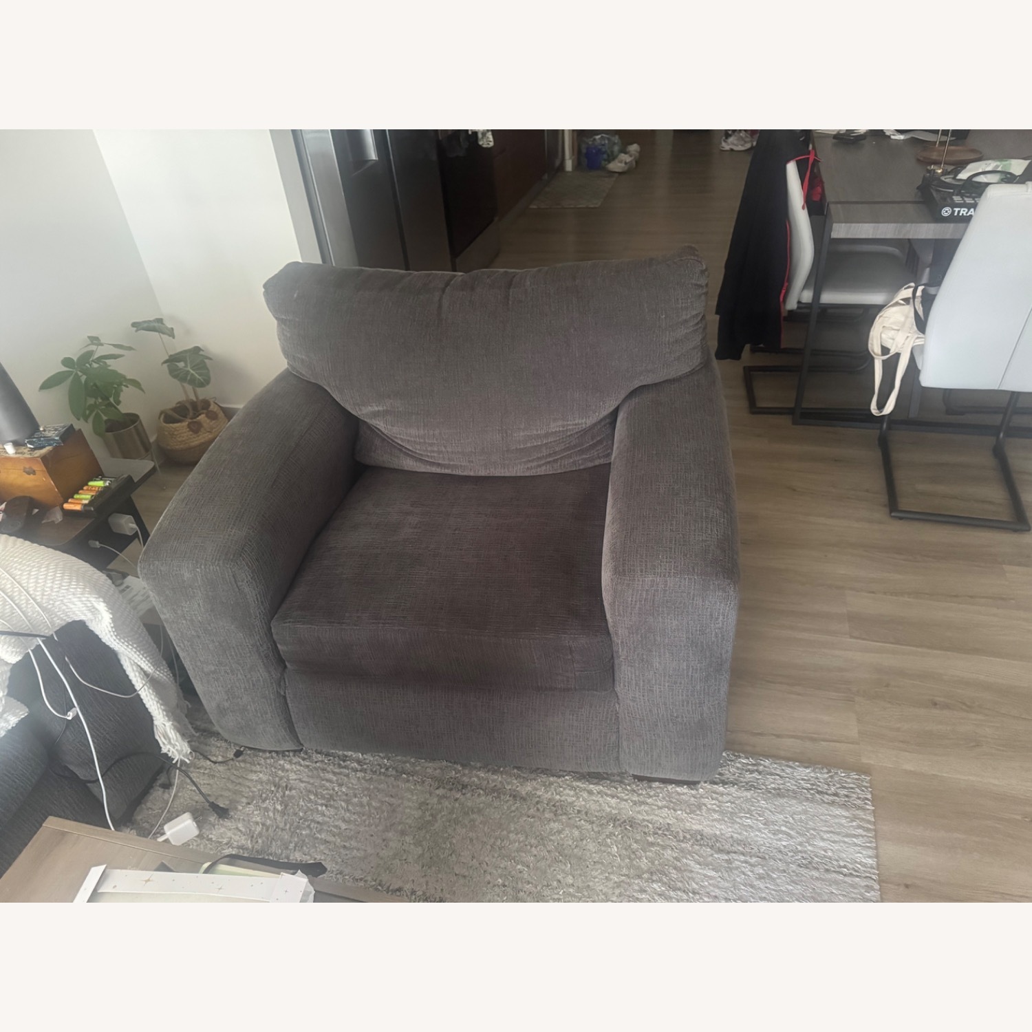 Rooms To Go Dark Gray Fabric 3+ Piece Sectional - image-4