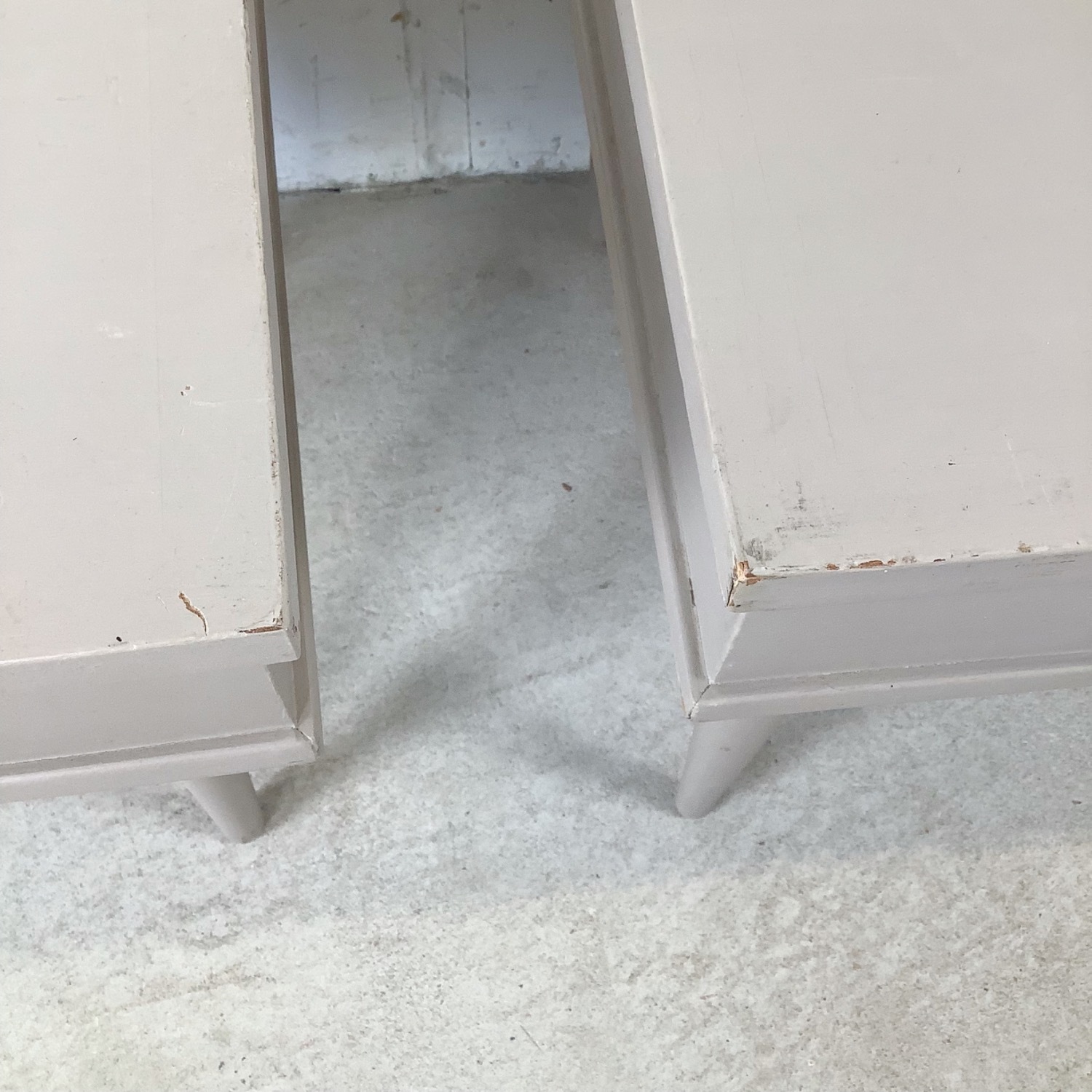 Pair of Painted MCM Nightstands - image-12