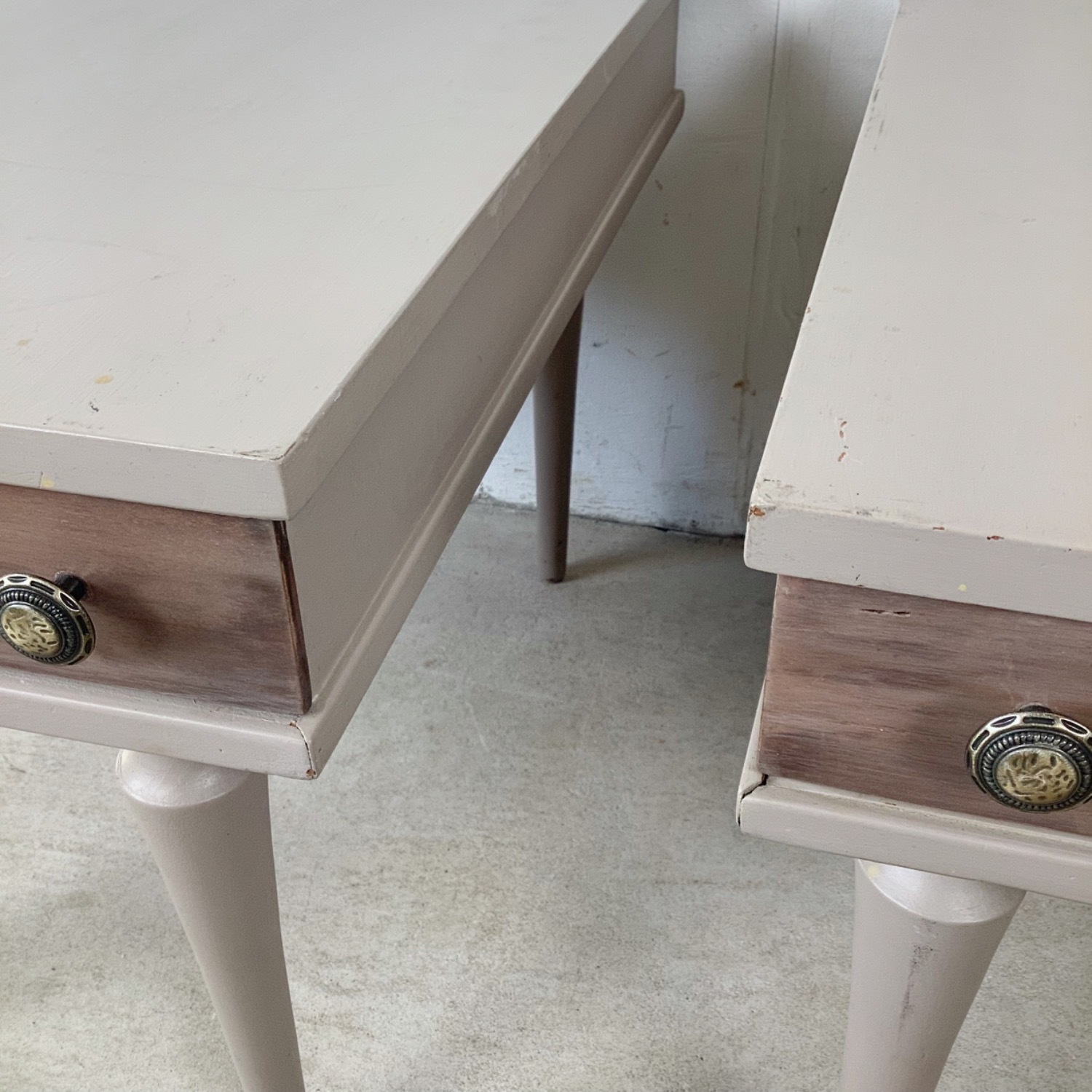 Pair of Painted MCM Nightstands - image-15