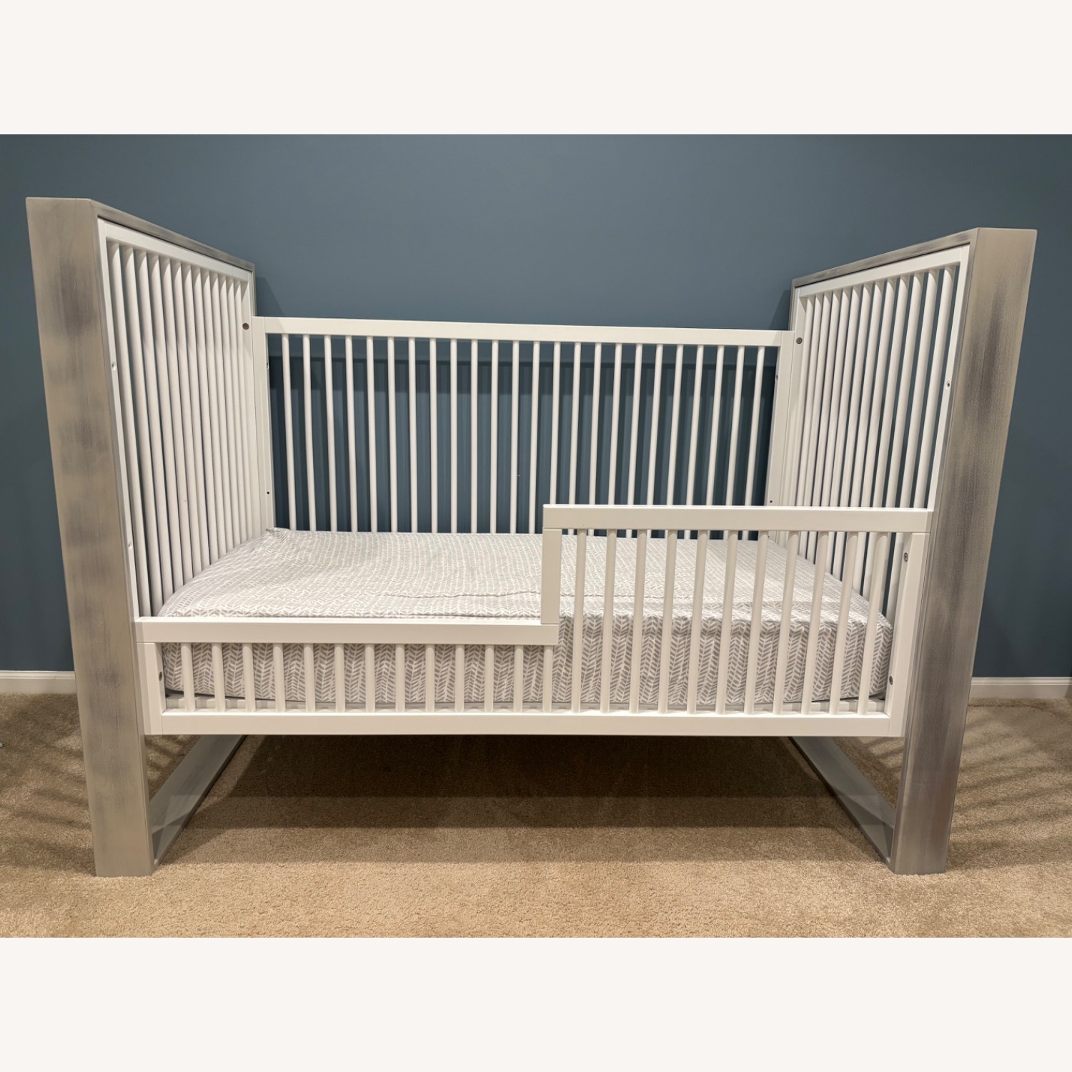 DucDuc Austin White Wood Crib - image-2